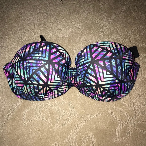 Victoria’s Secret strapless push-up - Picture 1 of 2
